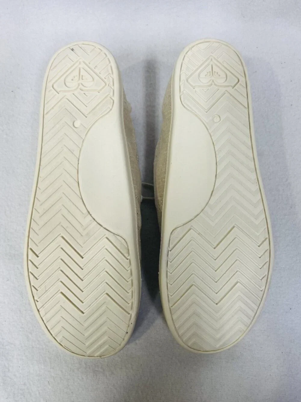 NWT Roxy Bayshore II Women's Sneakers, Size 8.5 M, Slip On Tennis Shoes, Tan